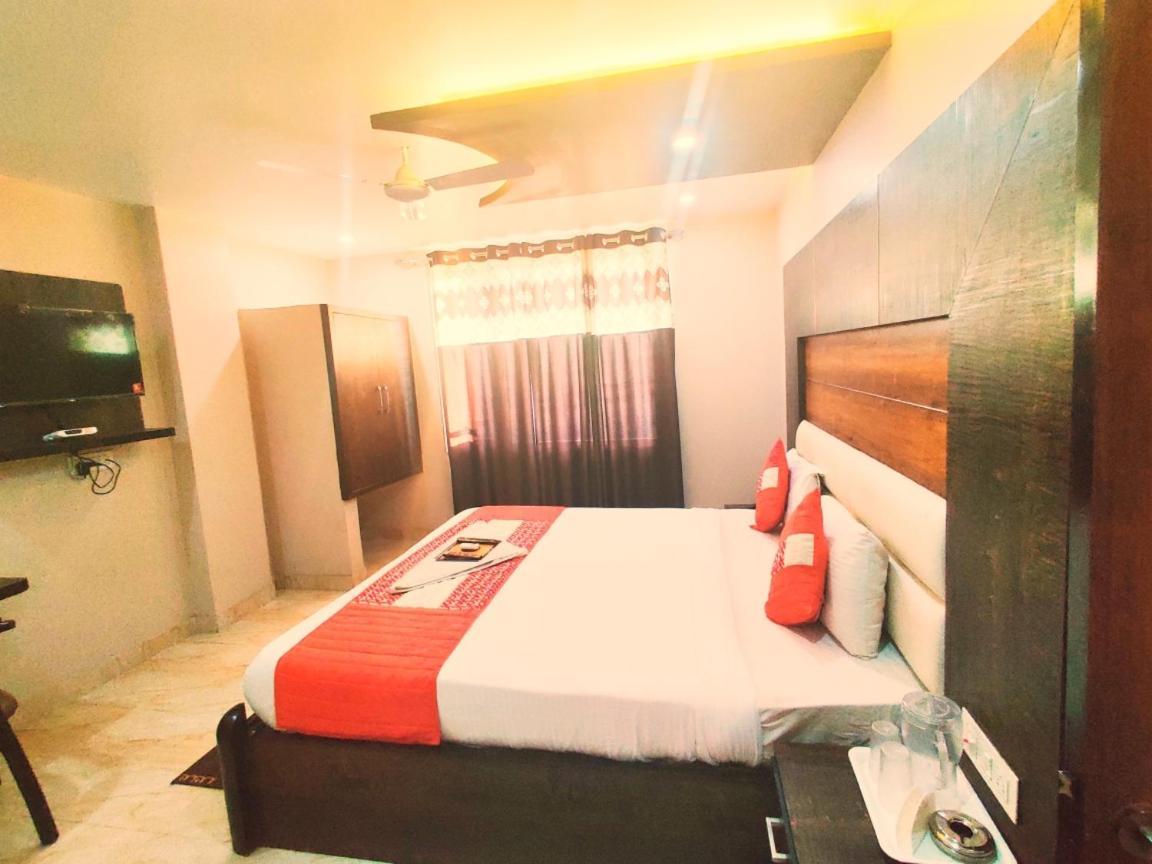 Hotel Amour By Rpi New Delhi Extérieur photo