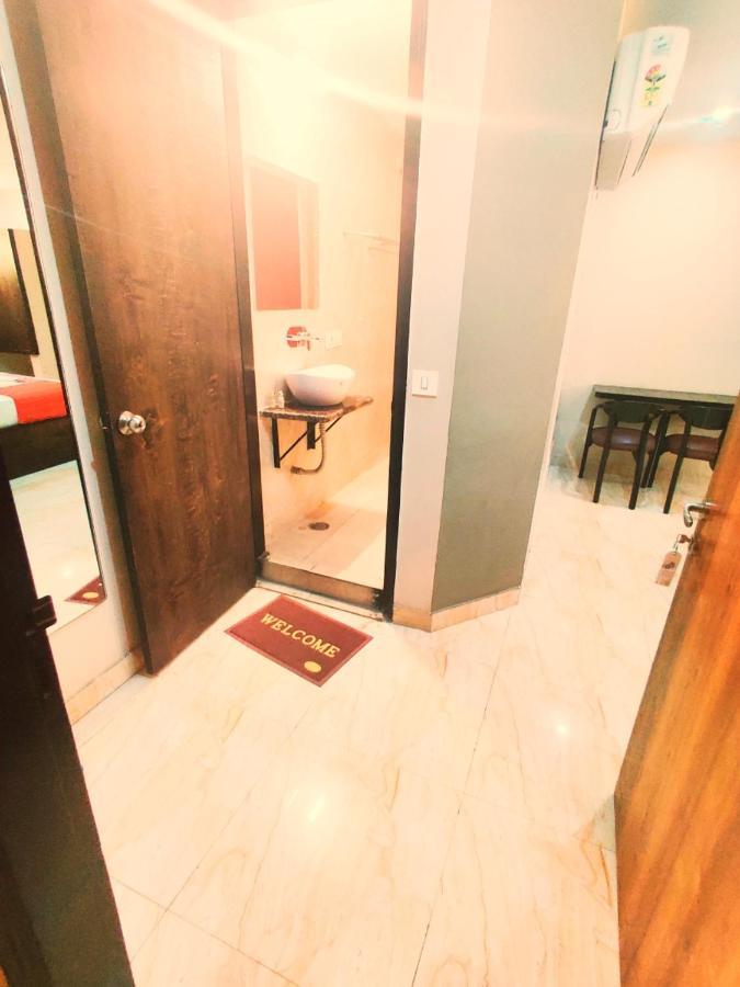 Hotel Amour By Rpi New Delhi Extérieur photo