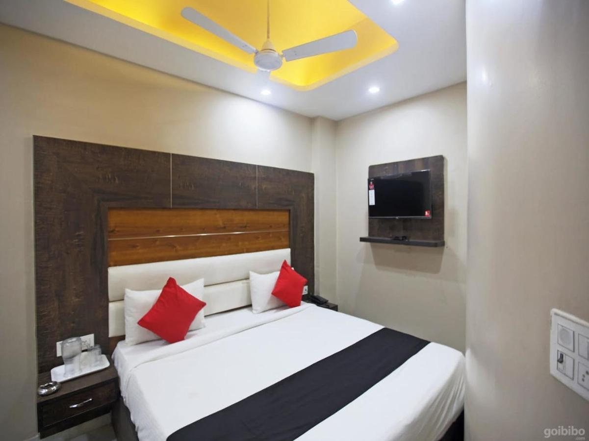 Hotel Amour By Rpi New Delhi Extérieur photo