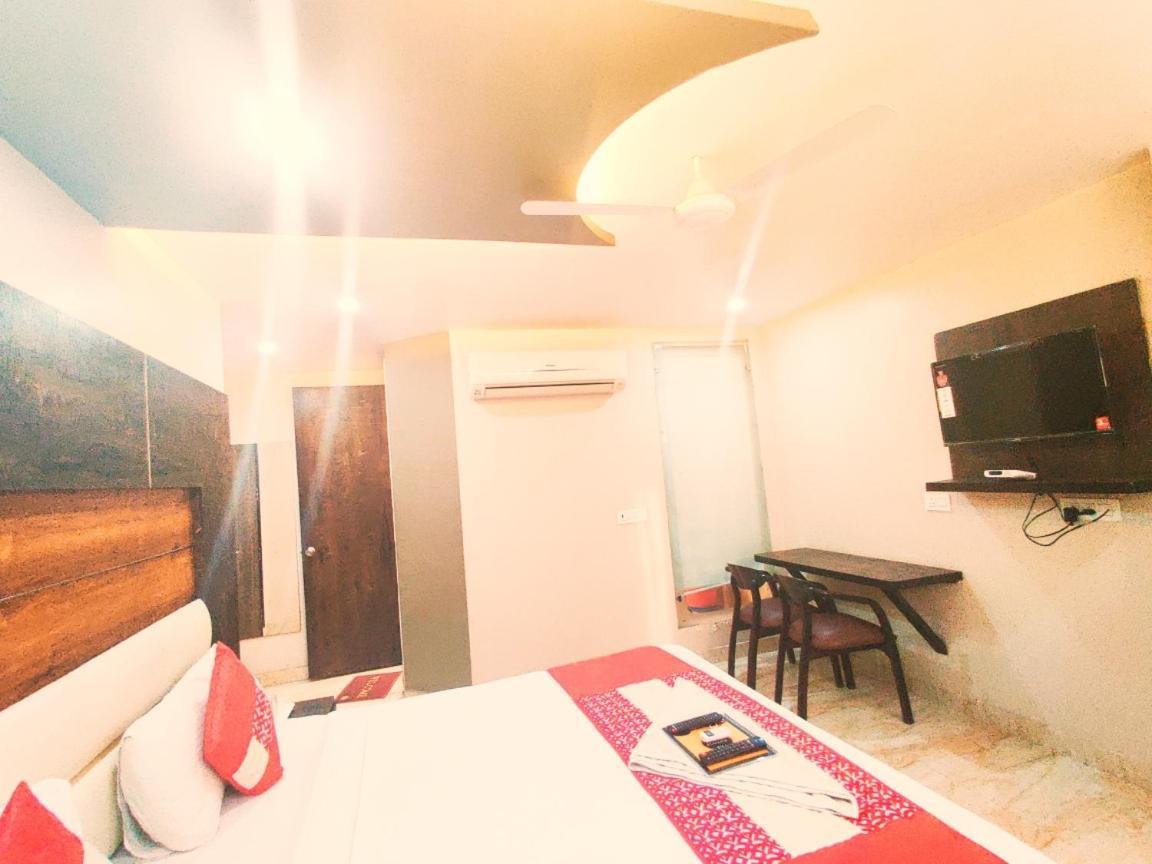 Hotel Amour By Rpi New Delhi Extérieur photo